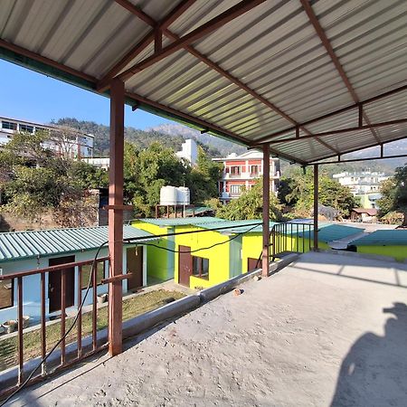 רישיקש Landlopers Hostel מראה חיצוני תמונה