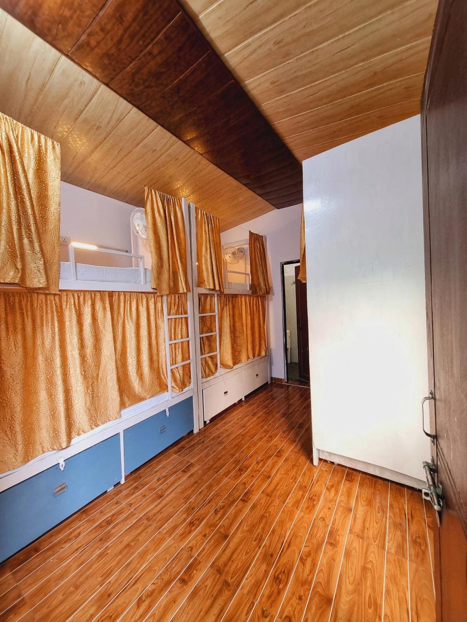 רישיקש Landlopers Hostel מראה חיצוני תמונה