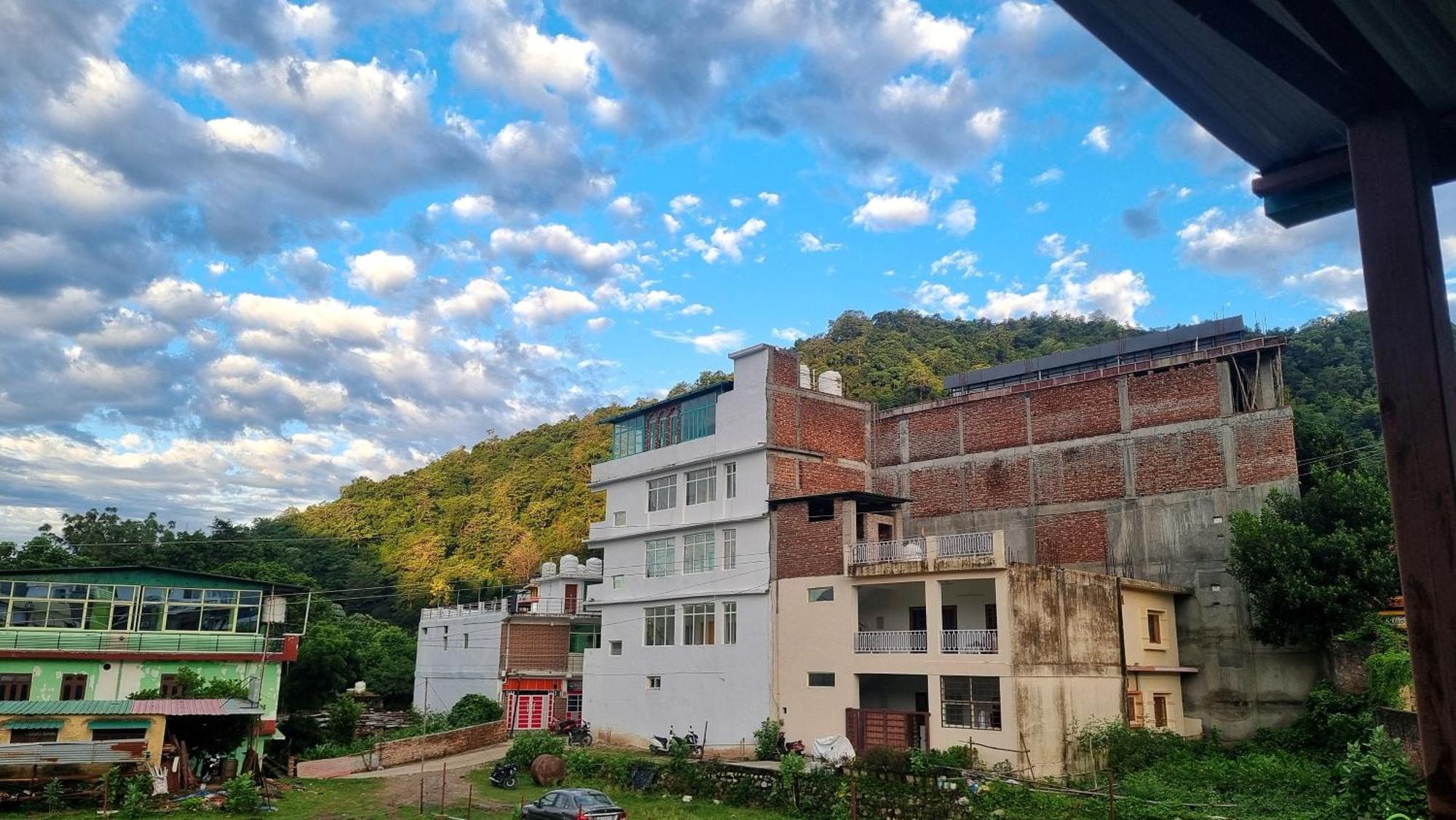 רישיקש Landlopers Hostel מראה חיצוני תמונה