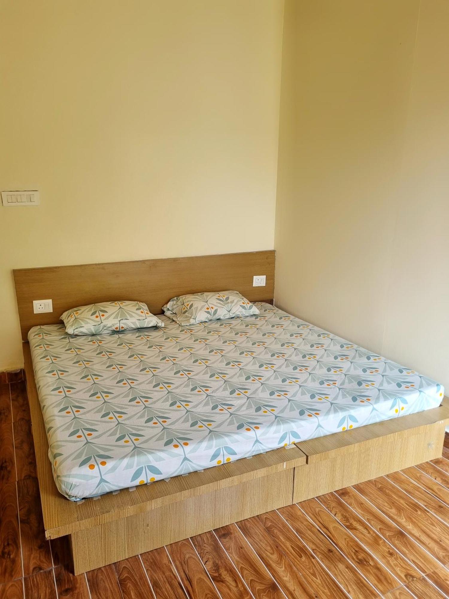 רישיקש Landlopers Hostel מראה חיצוני תמונה