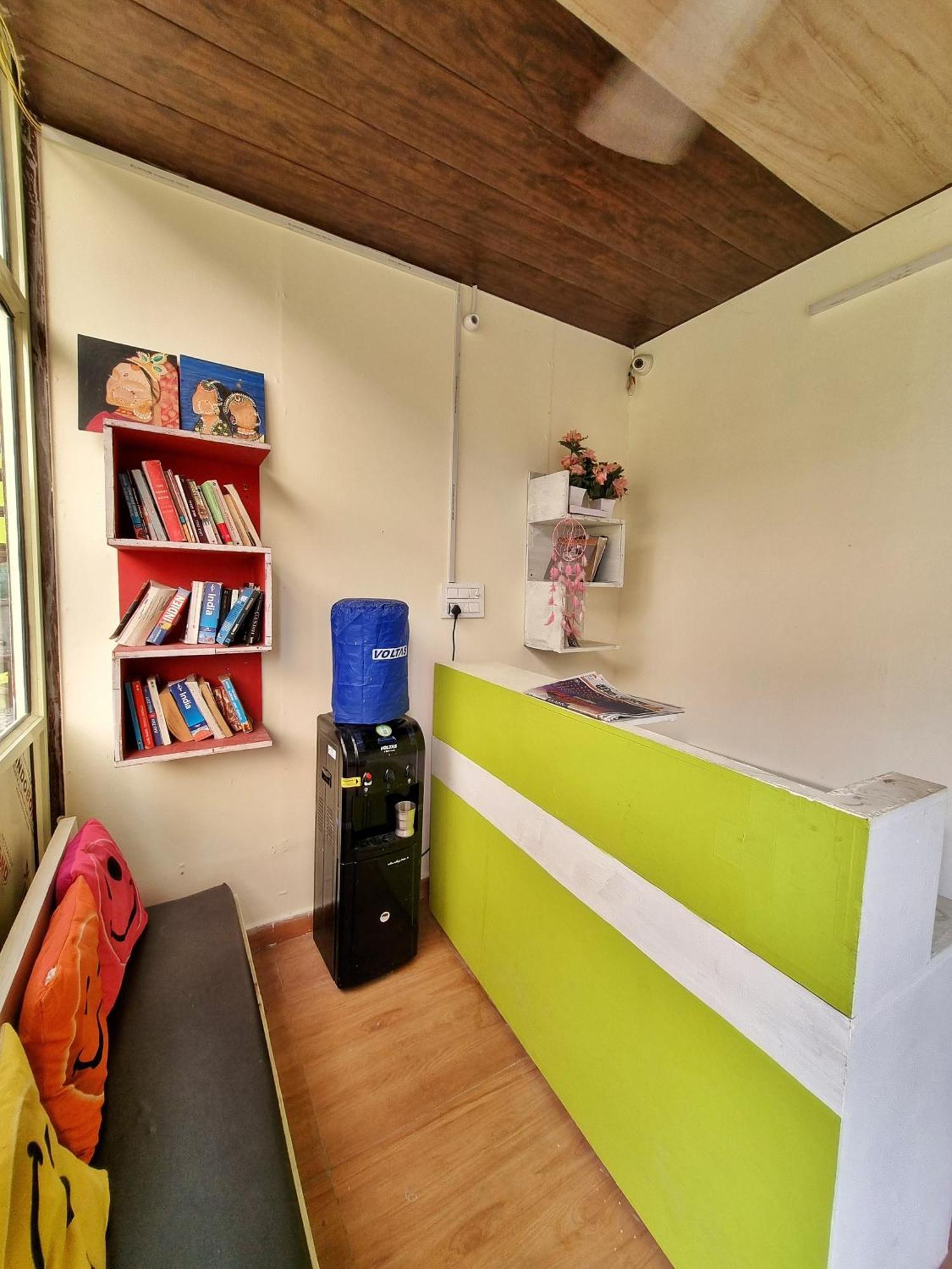רישיקש Landlopers Hostel מראה חיצוני תמונה