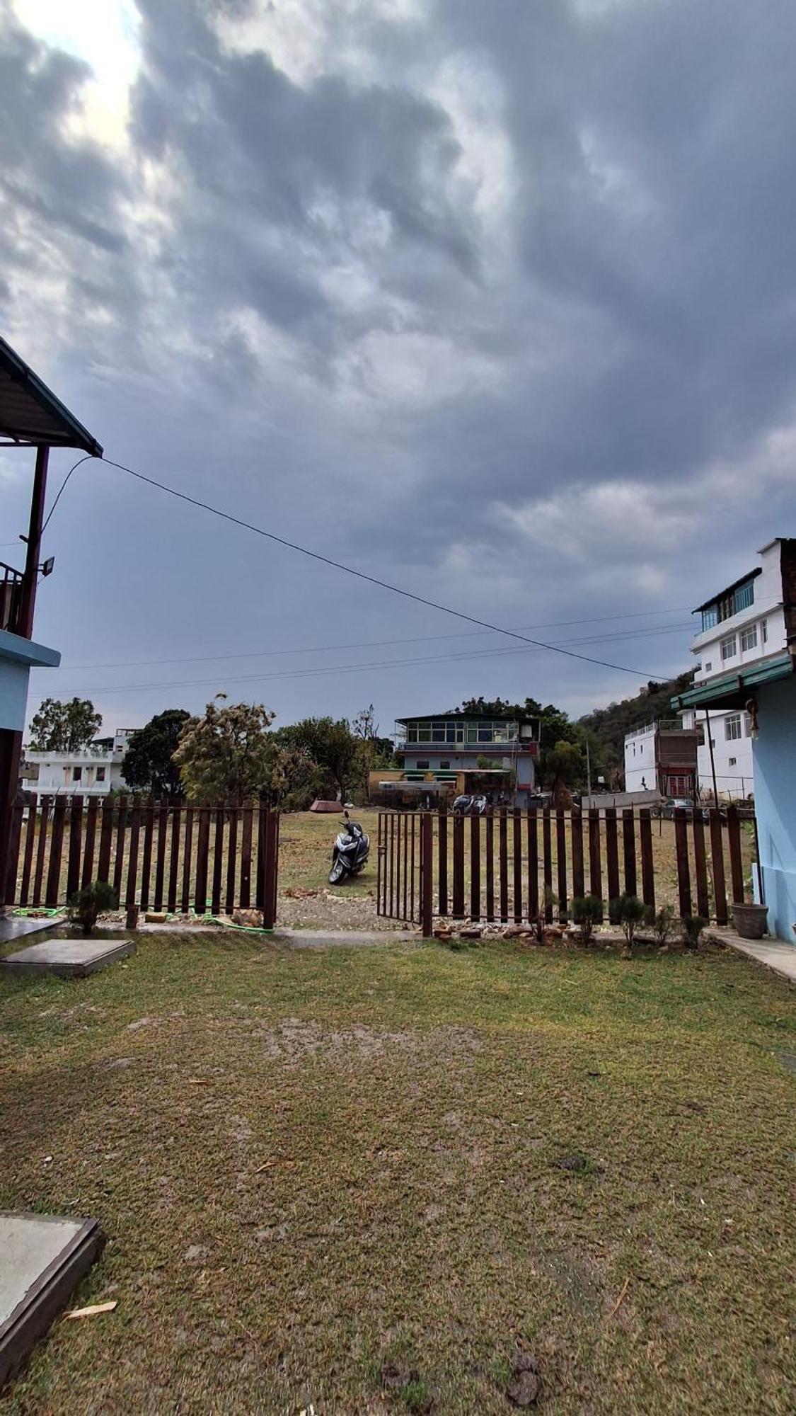 רישיקש Landlopers Hostel מראה חיצוני תמונה