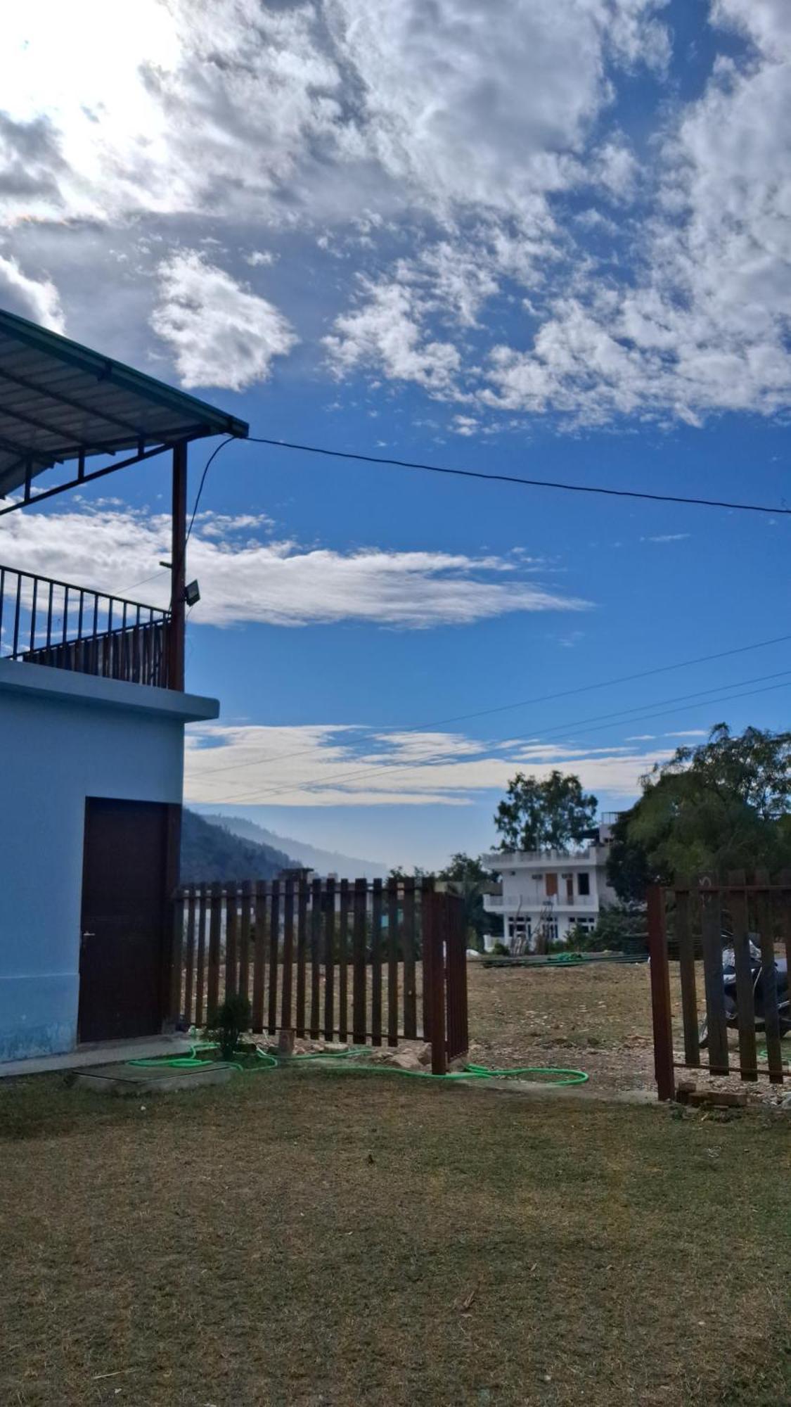 רישיקש Landlopers Hostel מראה חיצוני תמונה